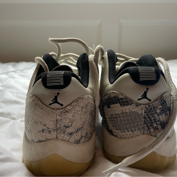 Jordan 11 Retro Low Snake Light Bone Men's - CD6846-002 - US - Picture 4 of 6